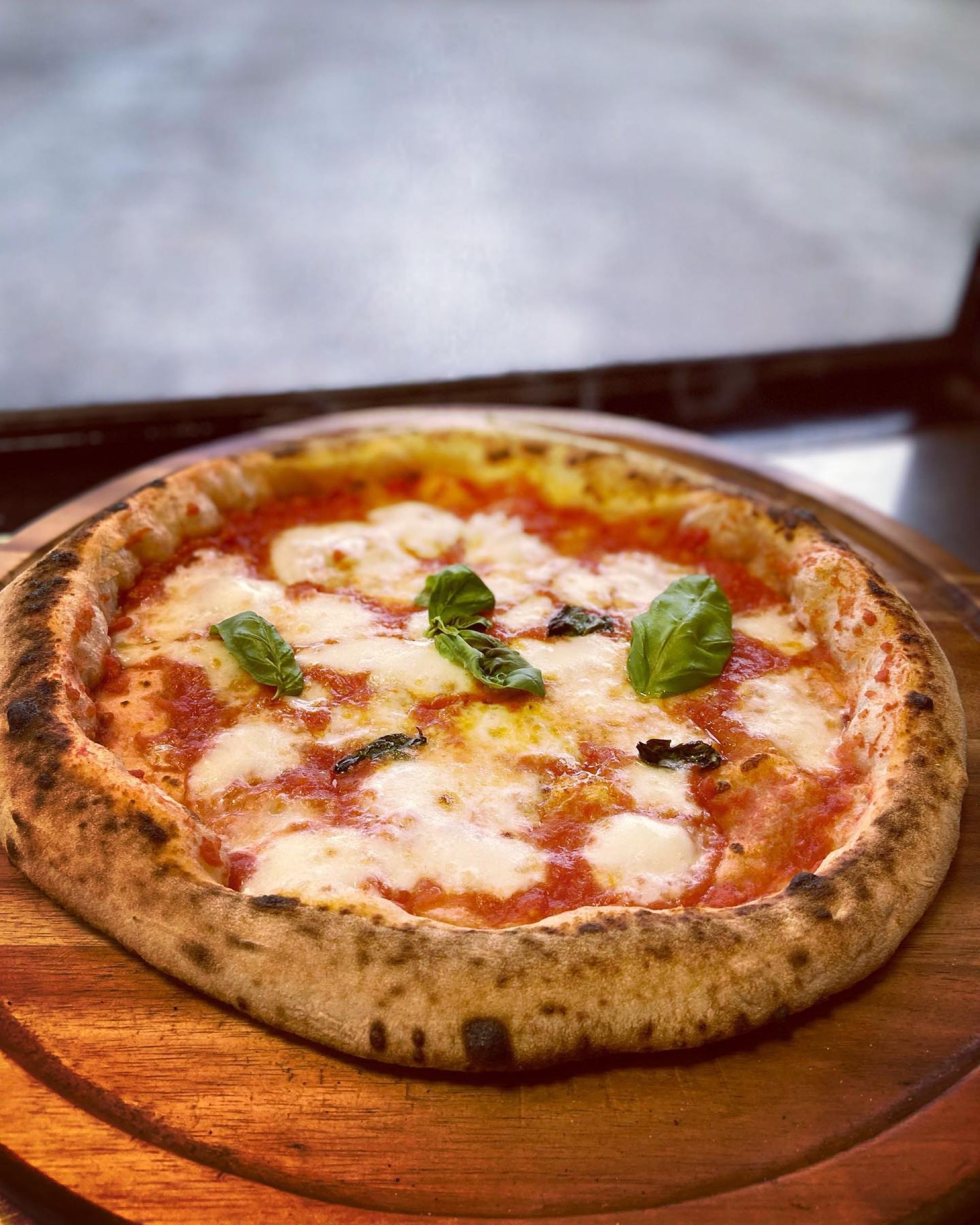 Pizza Margherita – Klassiker aus Neapel